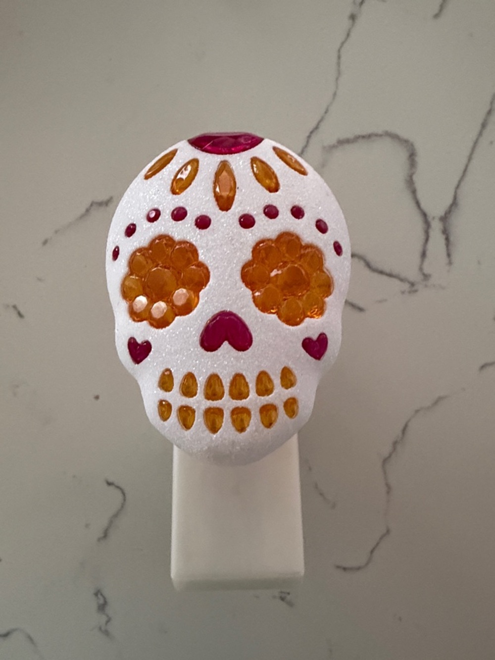 Bath & Body Works White Sugar Skull wallflower plug